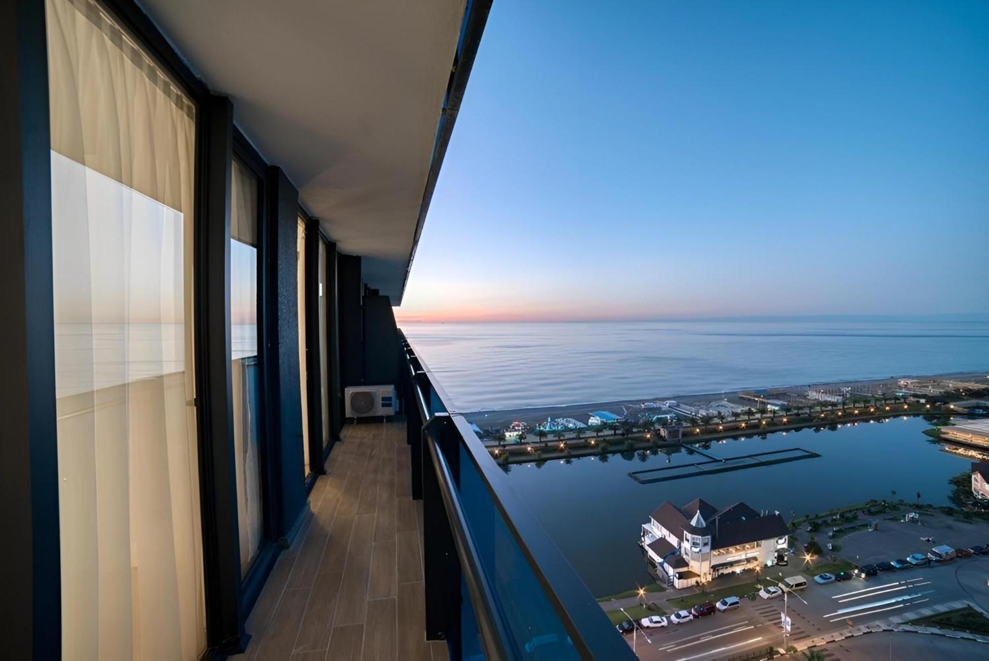 Orbi City Batumi Hotel Sea View エクステリア 写真